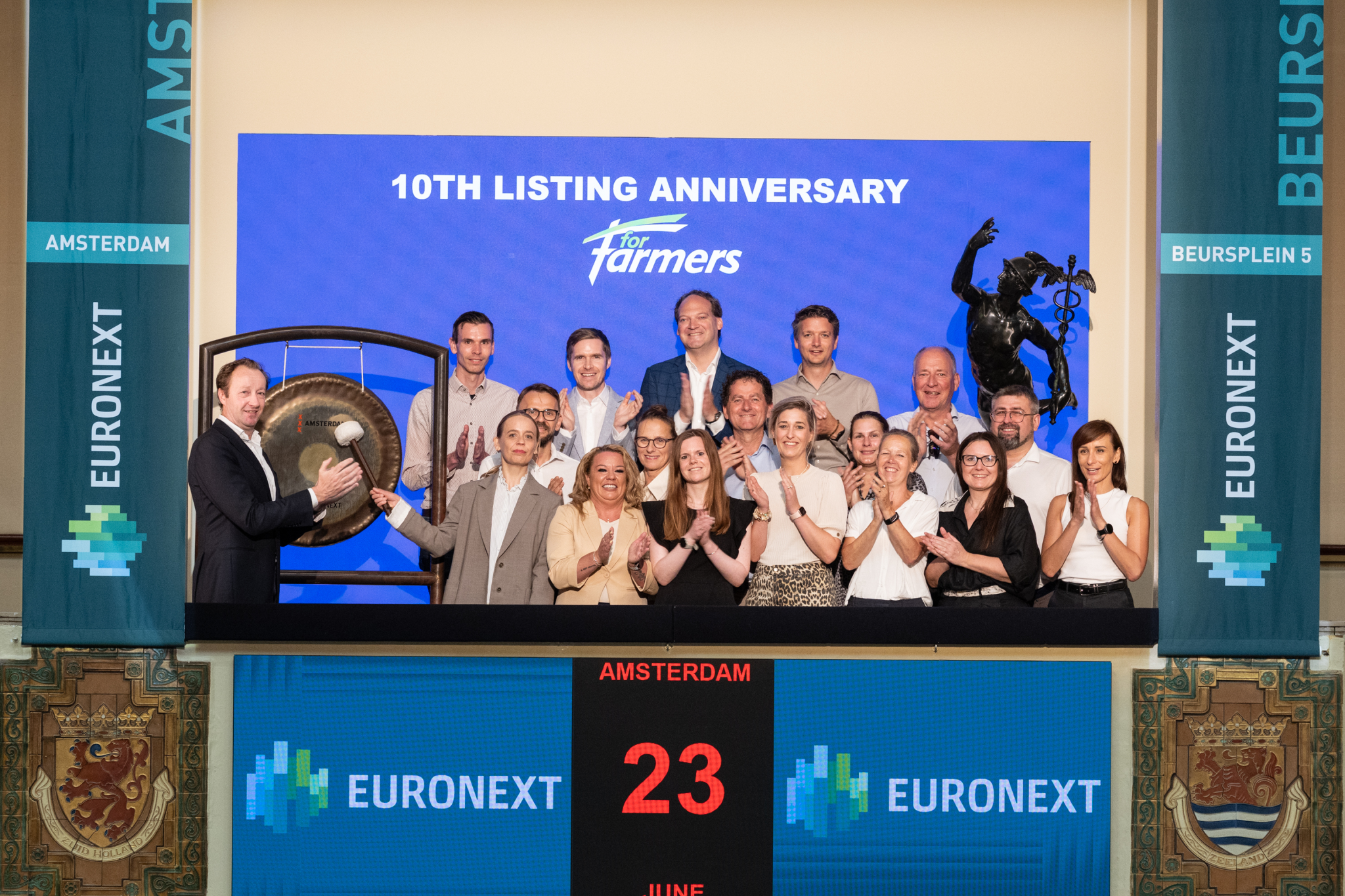 For Farmers 10 years on stock exchange