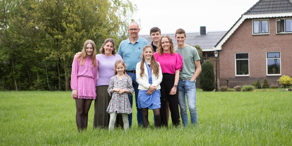 Fam Van den Heuvel 2 - Tjoelker Fouragehandel