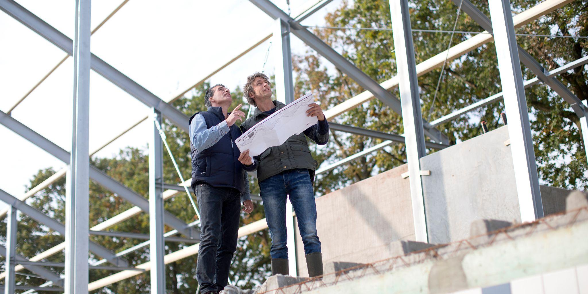 Header stal in aanbouw - Tjoelker Fouragehandel