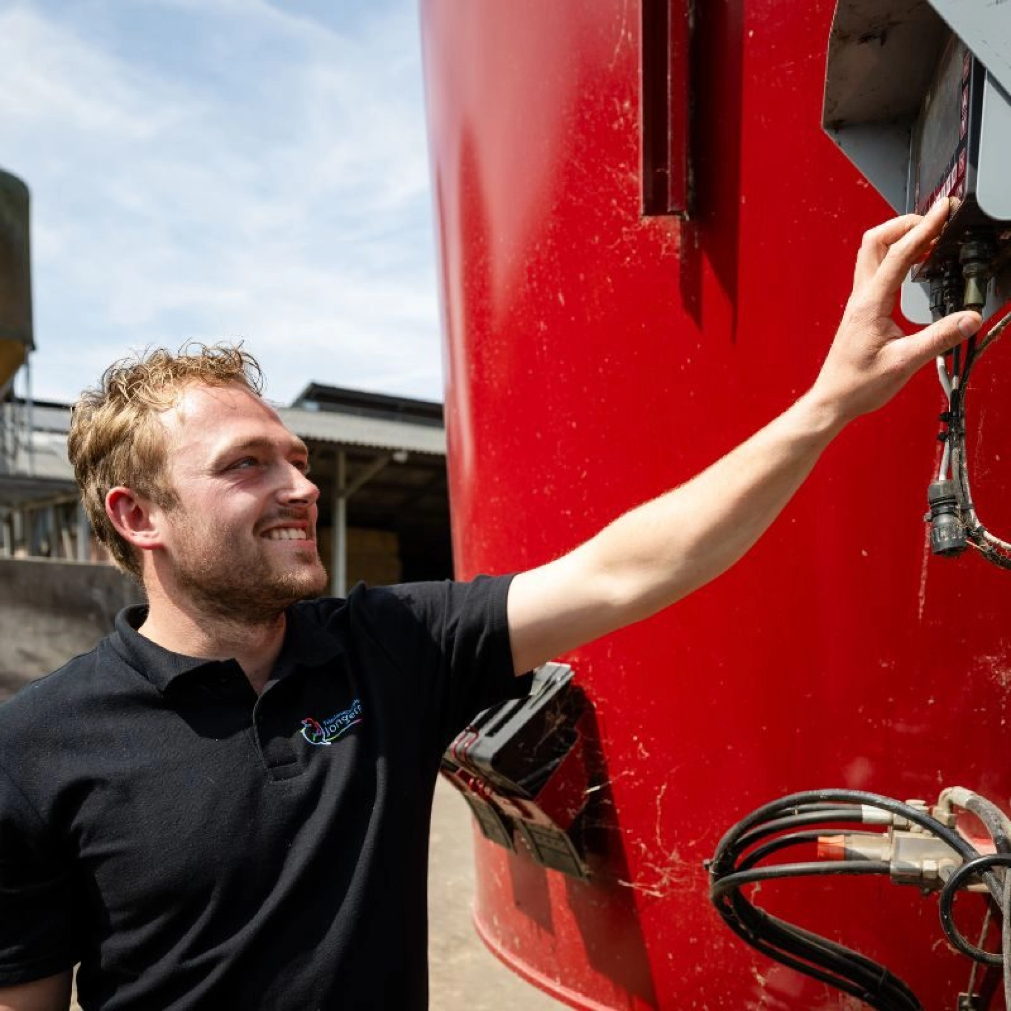 Roel Rijnen Blendix bij voermengwagen