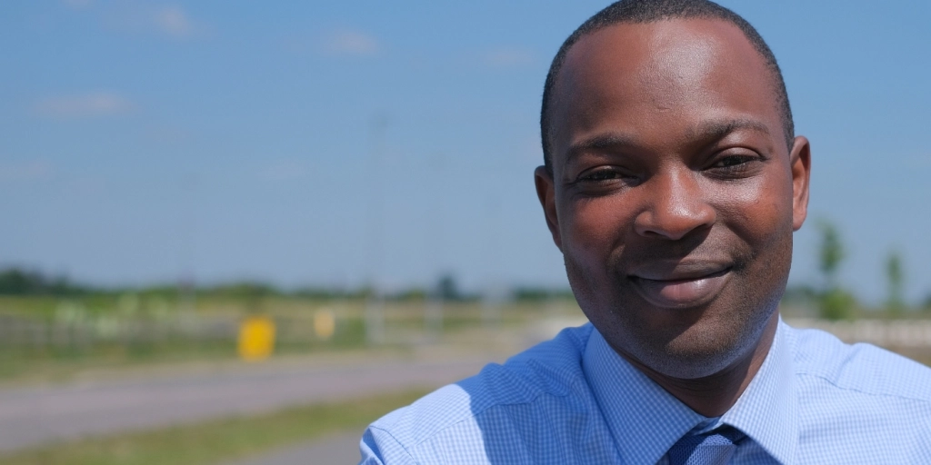 Ade Adebiyi Blockheader testimonial 2400x700 - Working at ForFarmers