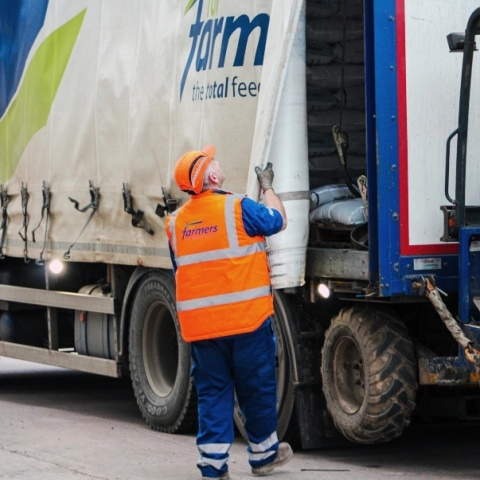 Driver1 Small pictures job detail page927 603 4 - Working at ForFarmers